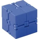 Der Infinity Cube ist ideales Zappelmaterial für den Einsatz im Klassenzimmer oder als Zappeln für das Büro