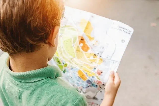 Das visuelle Gedächtnis spielt eine Schlüsselrolle für die Gesamtentwicklung Ihres Kindes. Lesen Sie hier Tipps, um die Verarbeitung visueller Reize anzuregen.