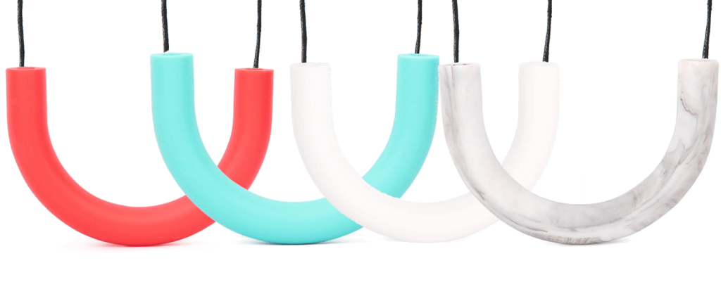 Review Beißkette Kaukurve: Kaukette Curve ähnelt der Chubes Kaukette, ist aber in der Anwendung auch ideal zum Zappeln.