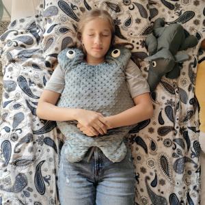 Die Manta-Gewichtsdecke hilft Kindern mit Schlafproblemen, ADHS, Autismus und HSP.