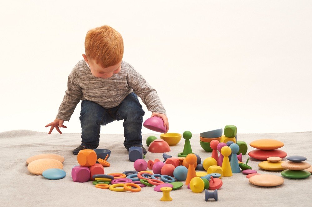 Mit dem Rainbow Set von Tickit hast du genug Teile für offenes Spiel