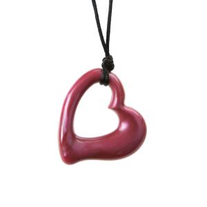 Chewigem Kauschmuck Miller Heart ist eine Alternative zum Beißen auf Kleidung, Nägel, Haare, Bleistifte