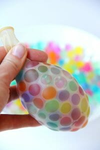 Faites votre boule de stress de perles d’eau
