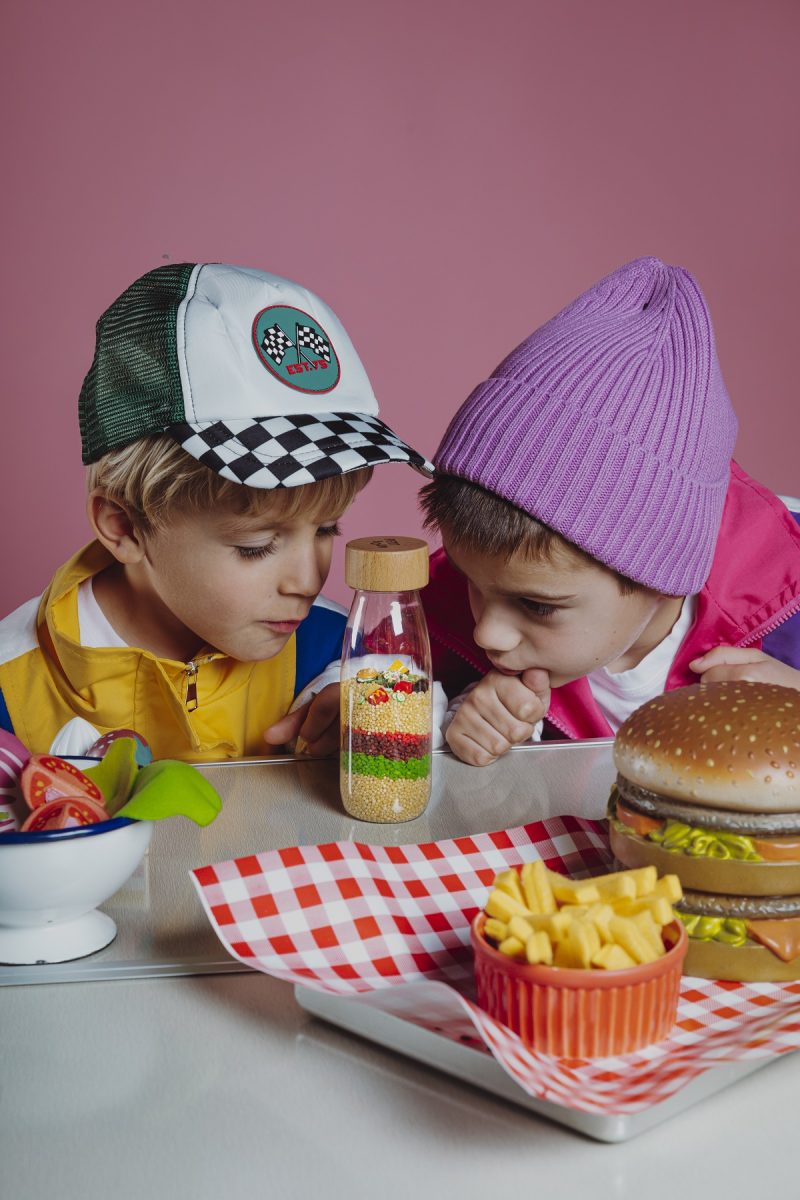 Petit Boum führt Ihr Kind in das Konzept von Burger, Pommes und Fast Food ein