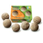 Gelbe Türrollen rund um die Natur sind Sinnessteine mit Stempelaufdrücken, nutzen Sie sie für kreatives Spiel im Sand