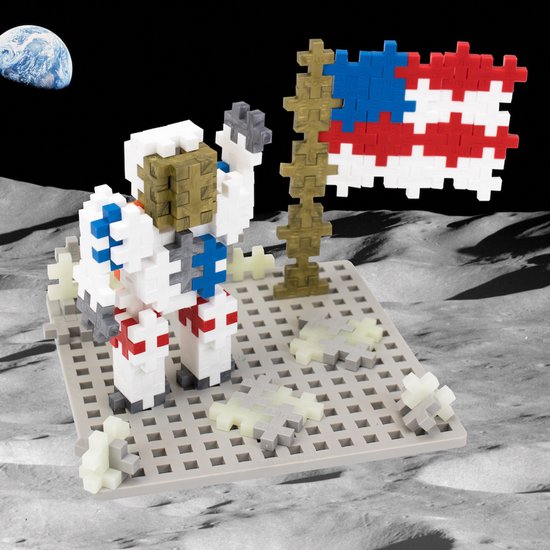 Plus-Plus Astronaut Tube – 100 bouwstenen in compacte tube met instructies voor het maken van een astronaut.
